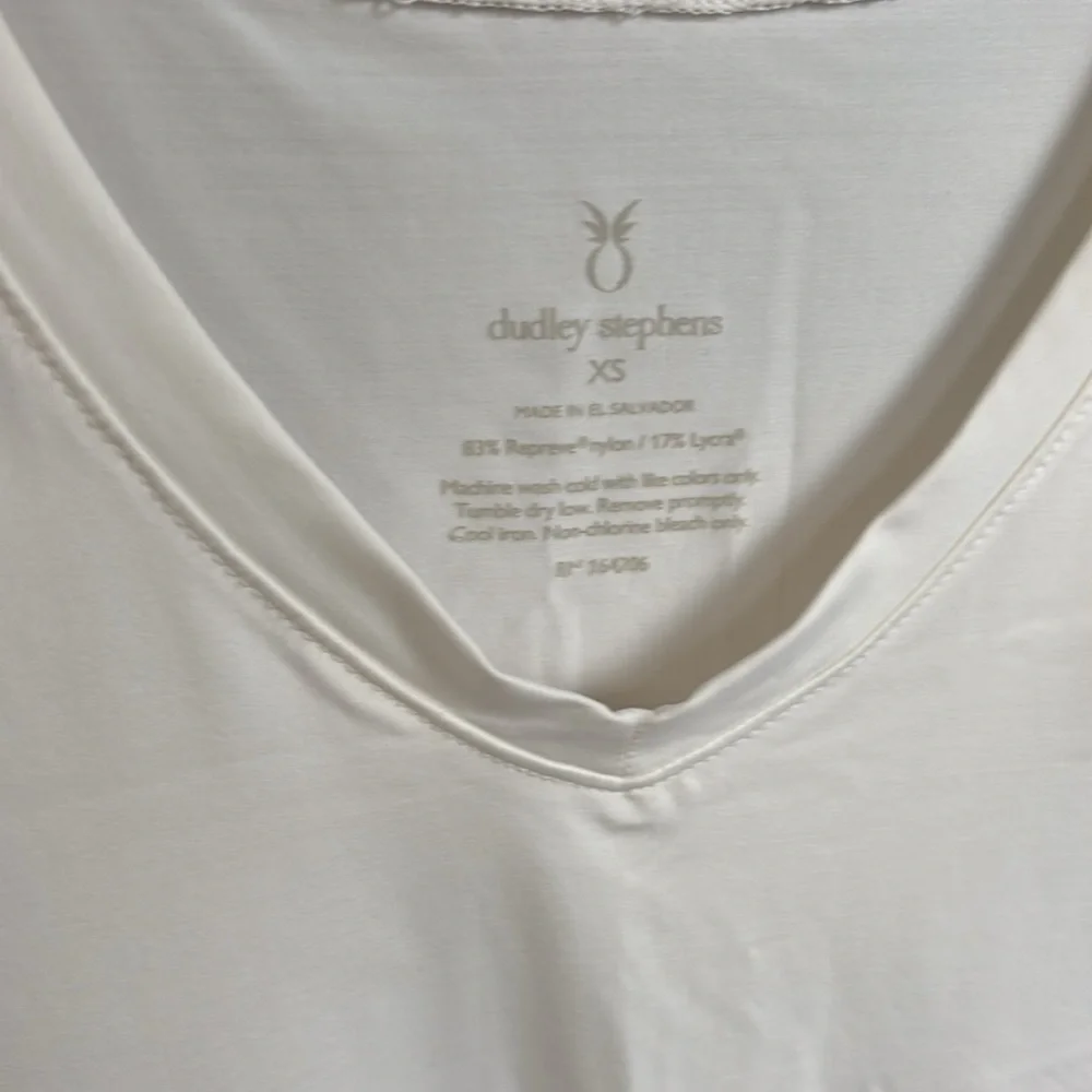 Dudley Stephens White t-shirt v-neck - Picture 2 of 4